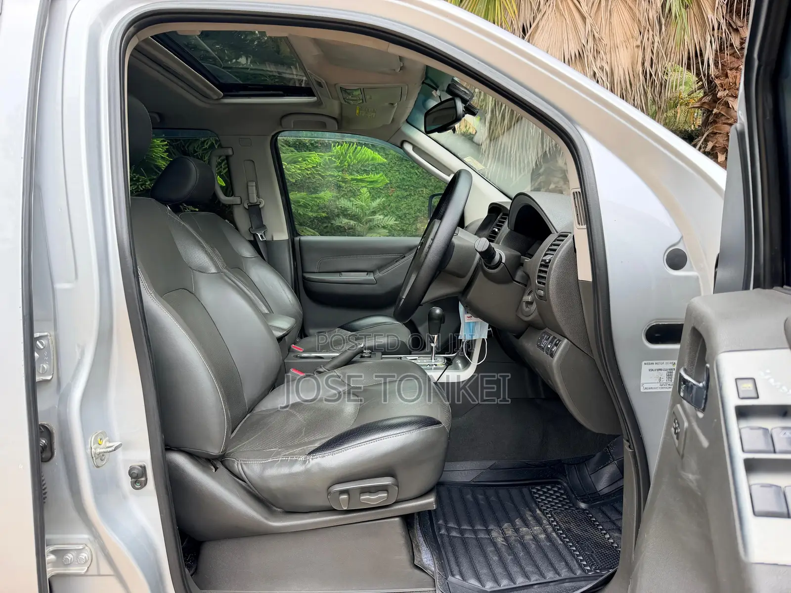 Nissan Pathfinder 2013 Silver