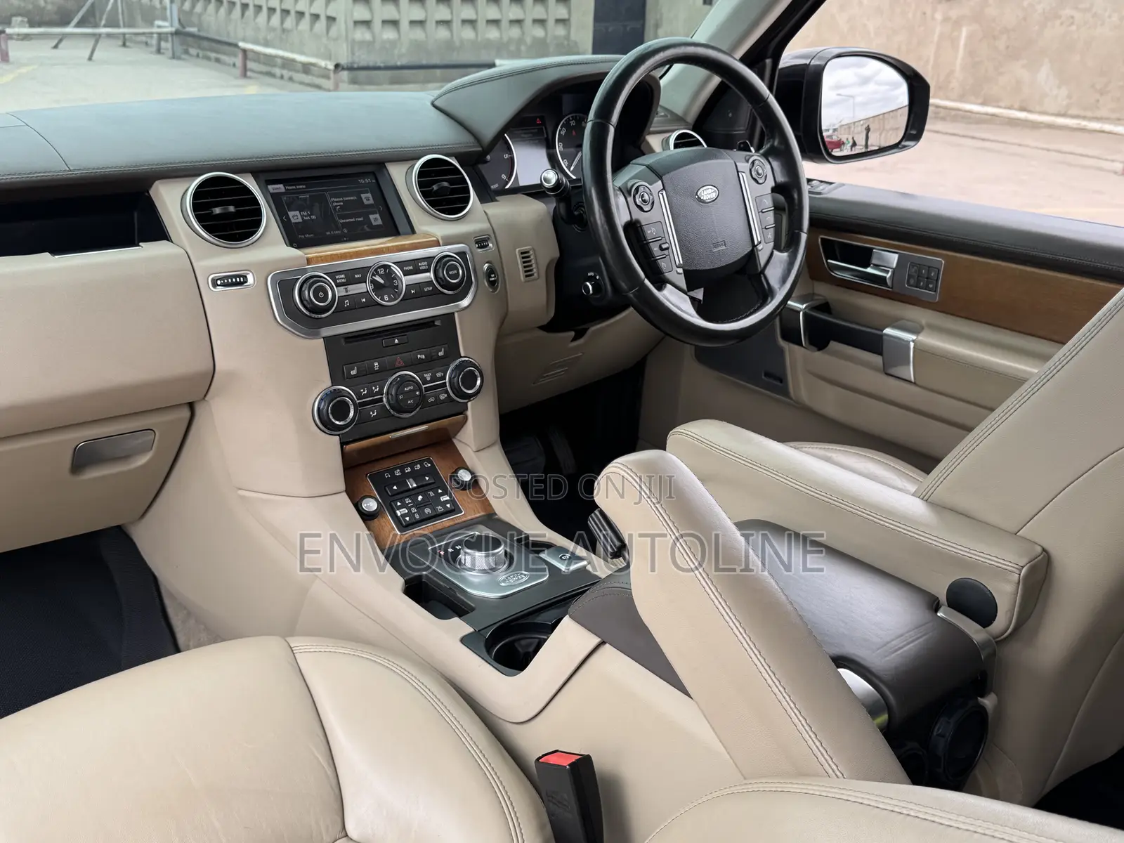 Land Rover Discovery 2016 Gray