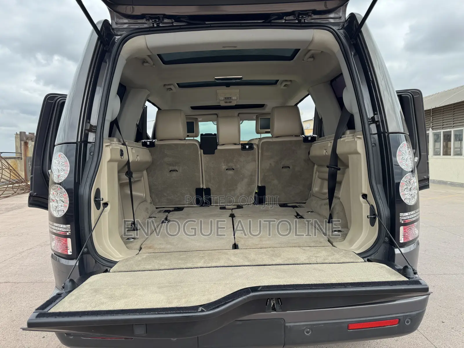 Land Rover Discovery 2016 Gray