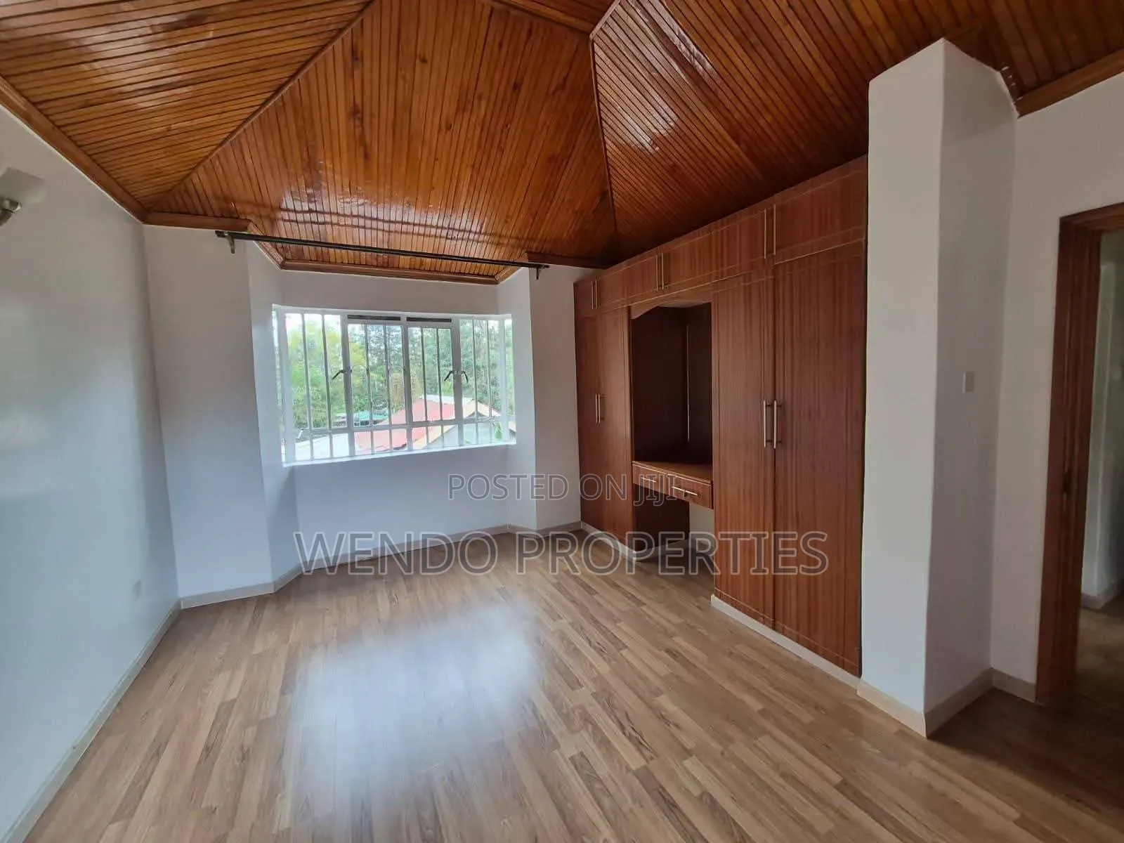 5bdrm Villa in Hardy for rent