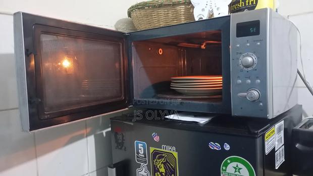 Smart Samsung Microwave Oven - thumbnail 2