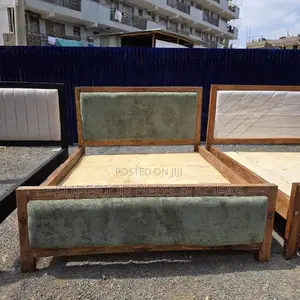 5x6 Rustic Wooden Mocket Bed: Payment on Delivery