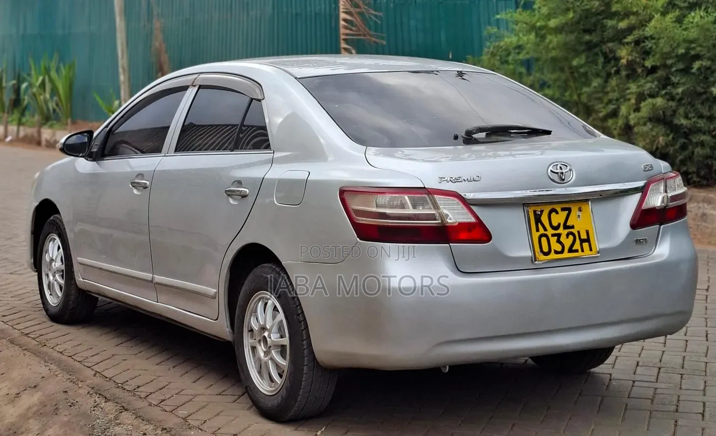 Toyota Premio 2015 Silver