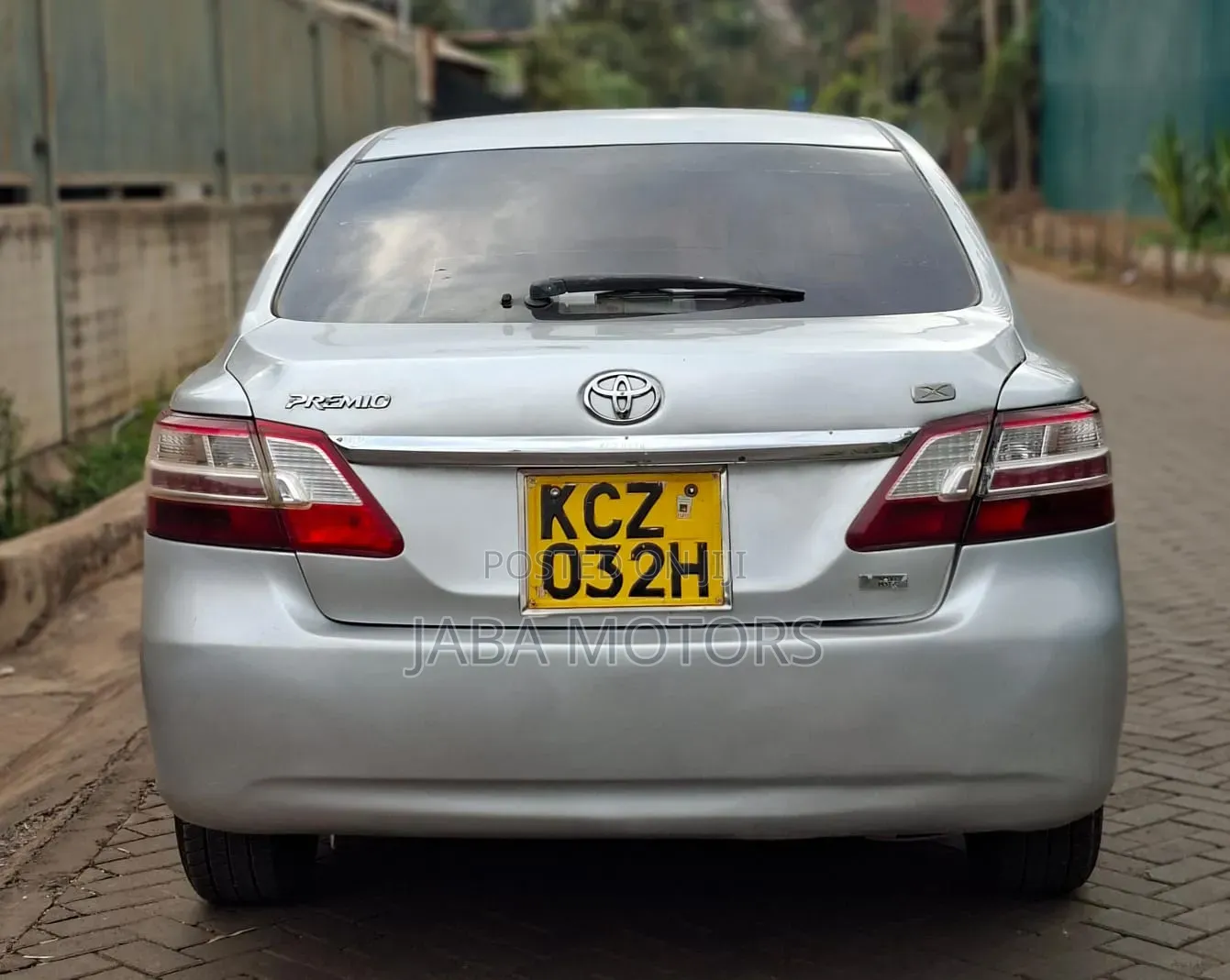 Toyota Premio 2015 Silver