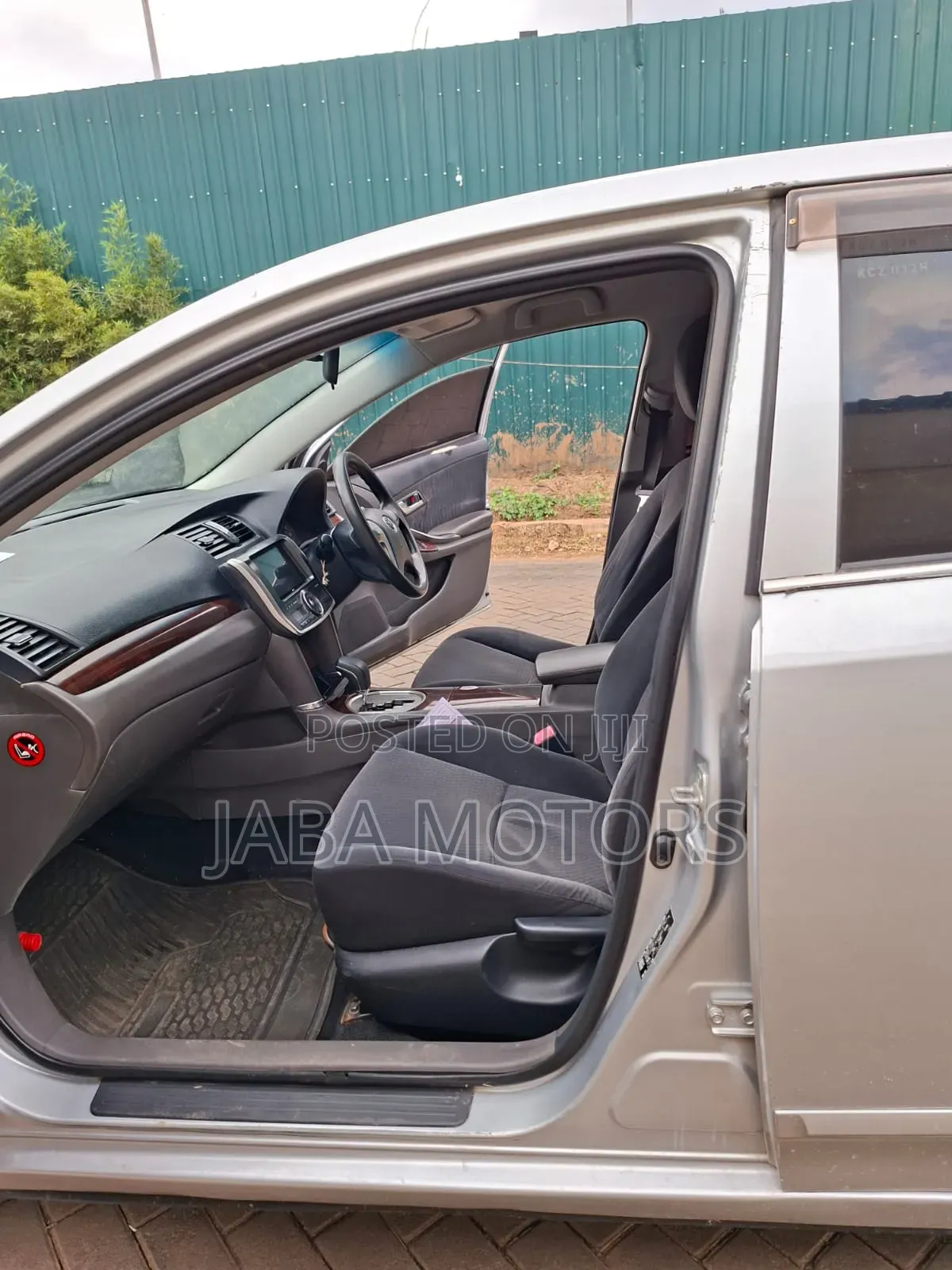 Toyota Premio 2015 Silver