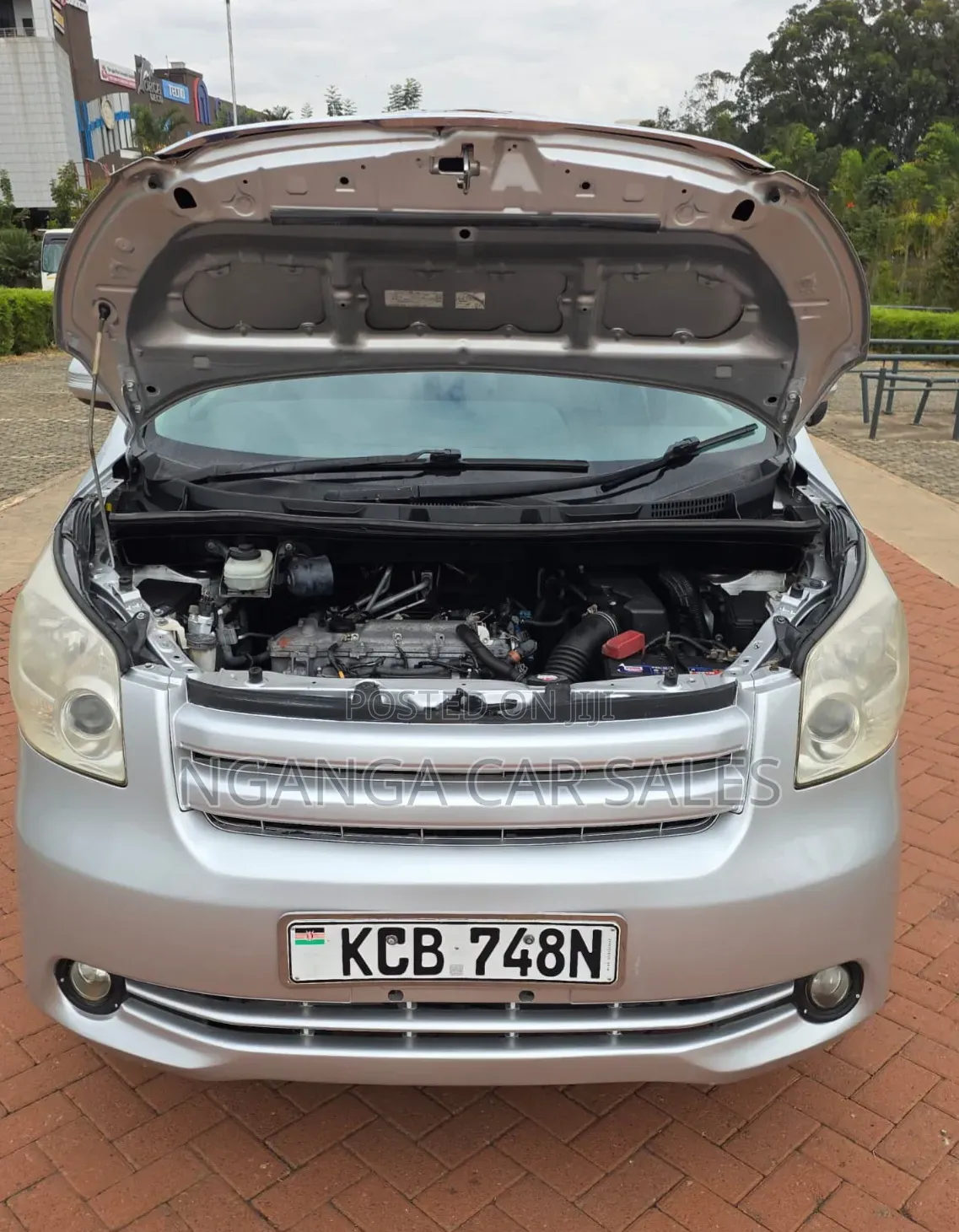Toyota Noah 2007 Silver