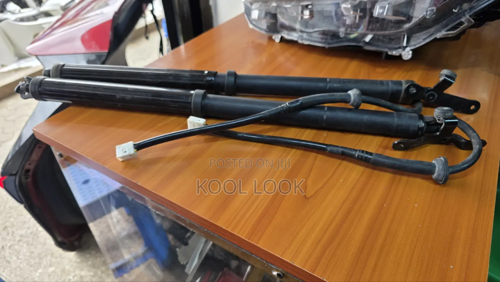 Rav4 2019 Electric Boot Shocks Set