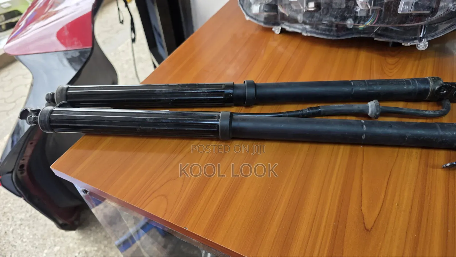 Rav4 2019 Electric Boot Shocks Set