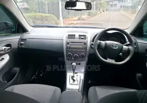 Toyota Corolla 2012 Beige