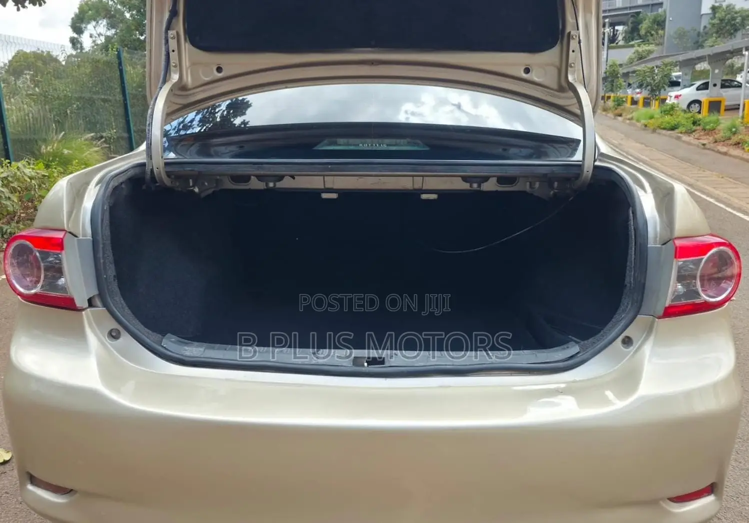 Toyota Corolla 2012 Beige
