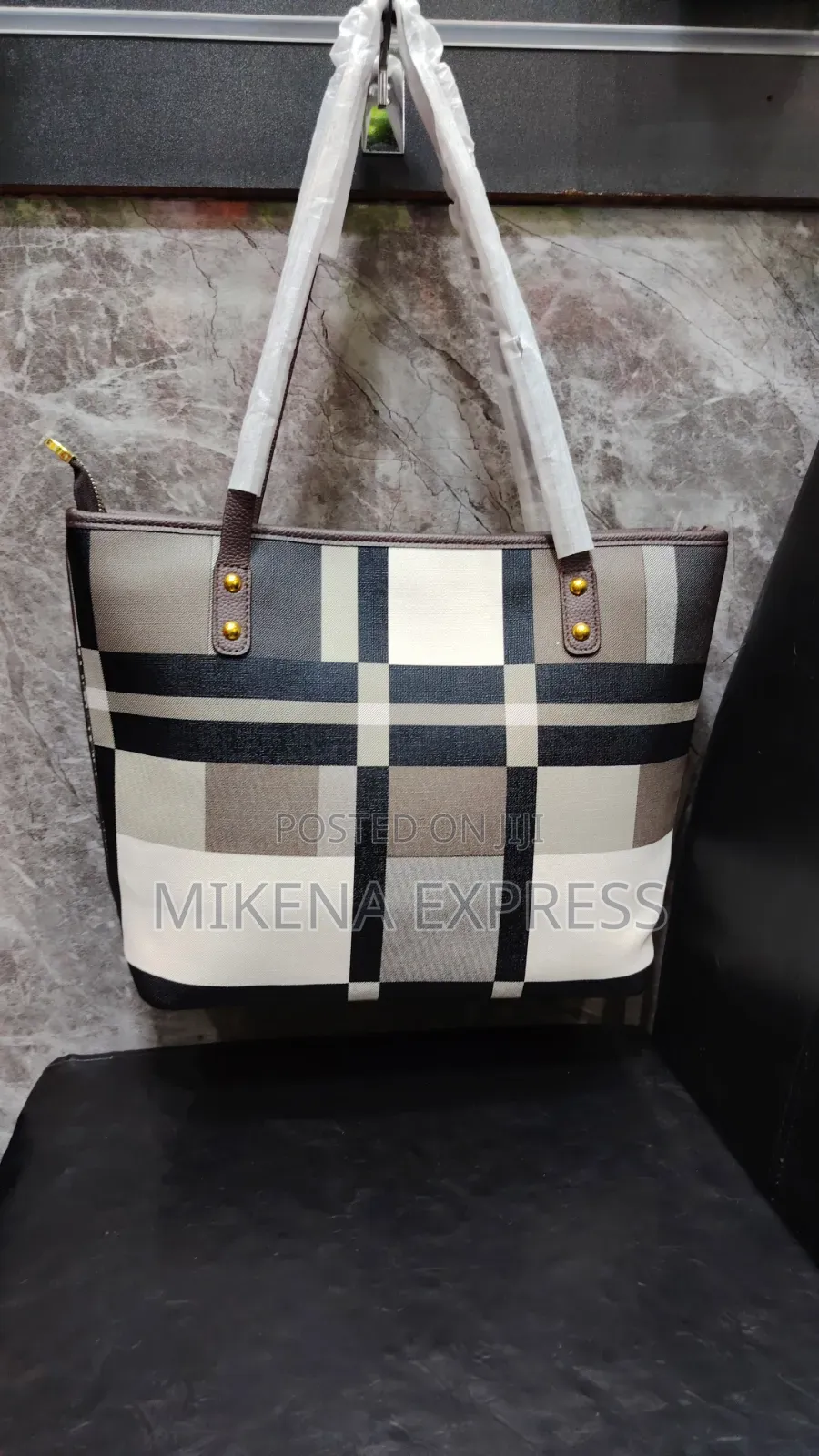Elegant Brown Cream Shoulder Bag (Excellent Condition)