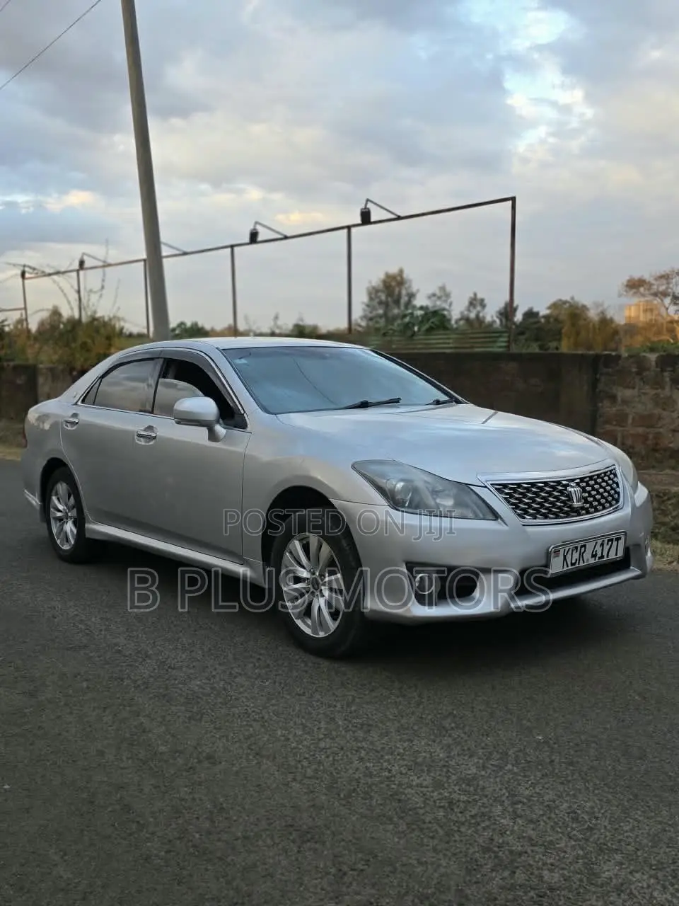 Toyota Crown 2012 Silver