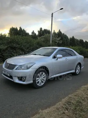 Toyota Crown 2012 Silver