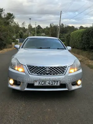 Toyota Crown 2012 Silver