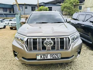 Toyota Land Cruiser Prado 2014 Gray