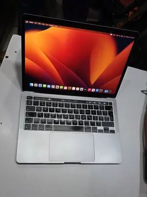 Laptop Apple MacBook Pro 2022 M2 8GB Apple M2 SSD 256GB
