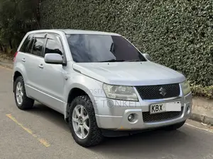 Suzuki Escudo 2006 Silver