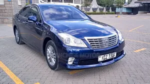 Toyota Crown 2013 Blue