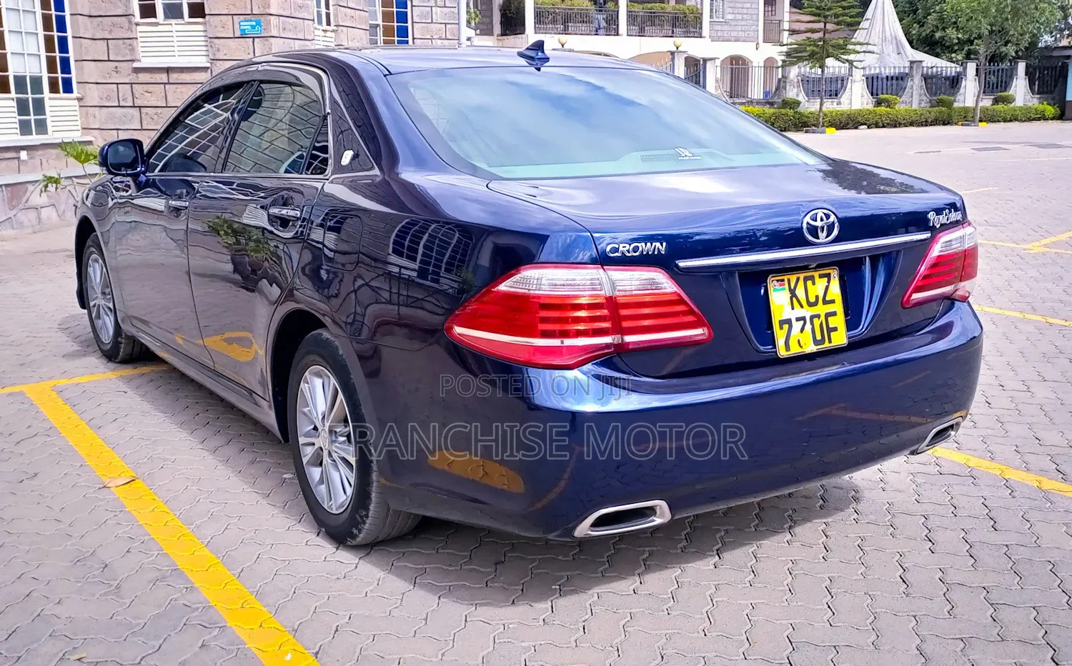Toyota Crown 2013 Blue