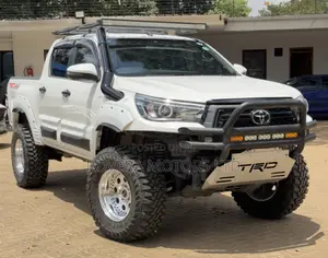 Toyota Hilux 2019 White