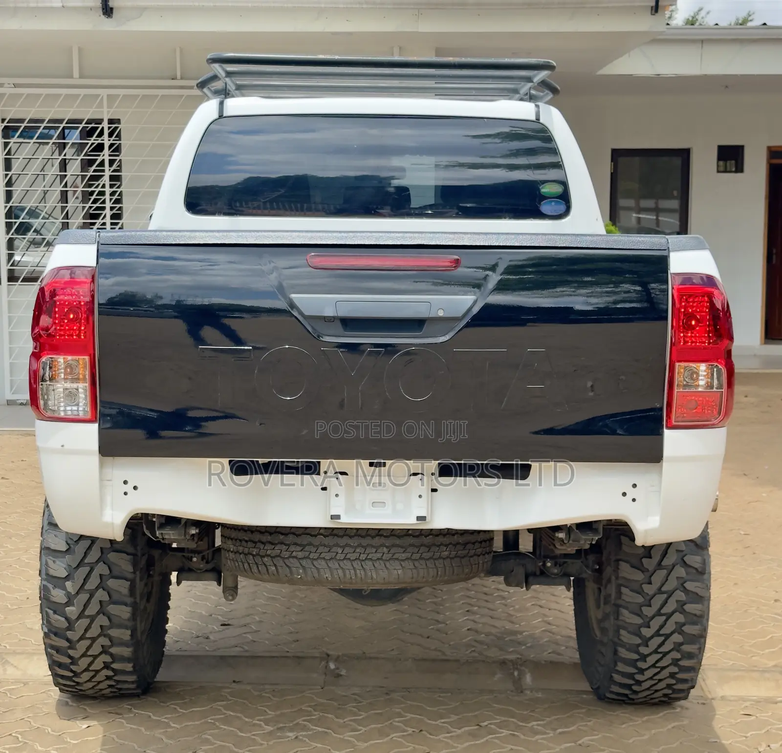 Toyota Hilux 2019 White