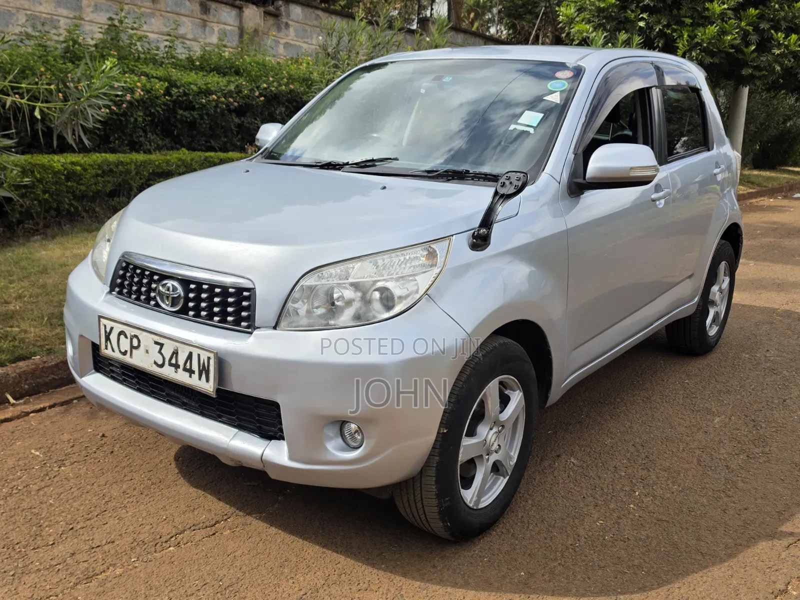 Toyota Rush 1.5 AWD 2010 Silver