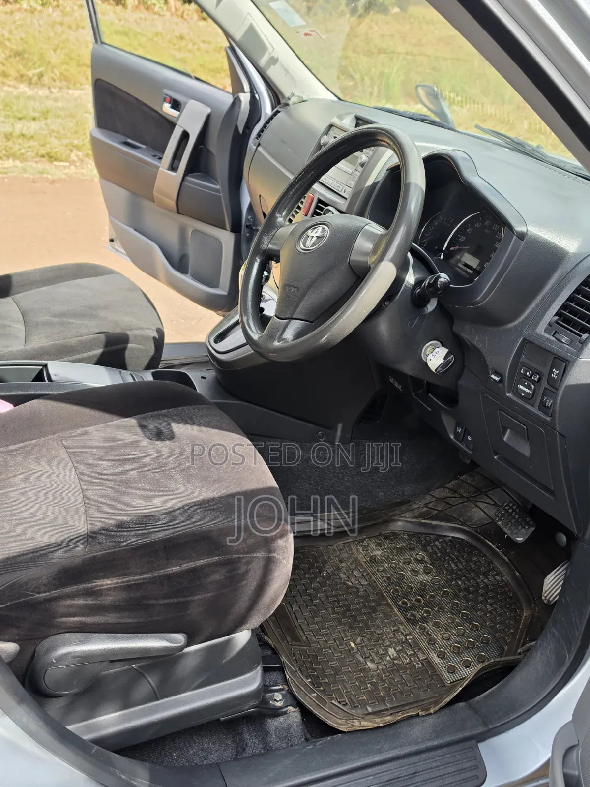 Toyota Rush 1.5 AWD 2010 Silver