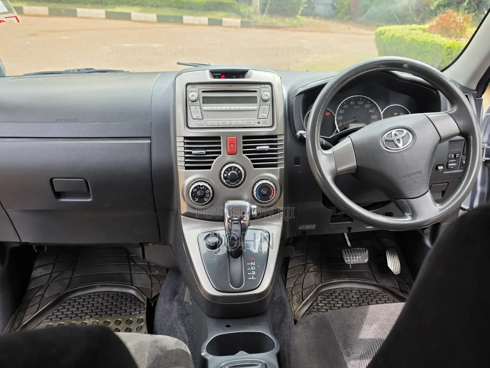 Toyota Rush 1.5 AWD 2010 Silver