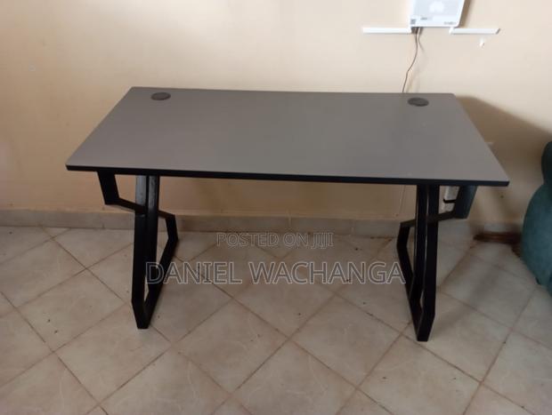 Modern Minimalist Office Desk With Heavy-Duty Geometric Metal Legs