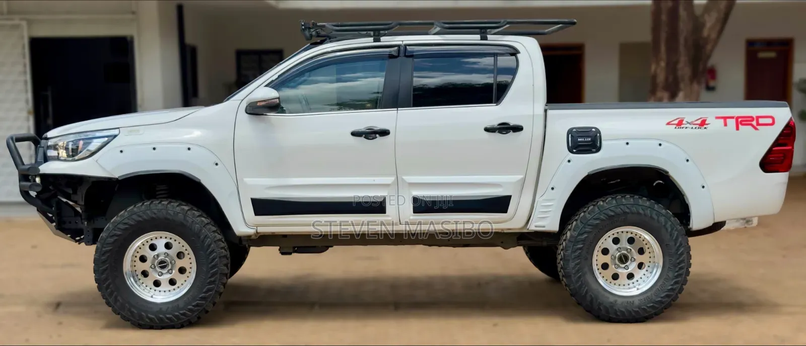 Toyota Hilux 2019 White