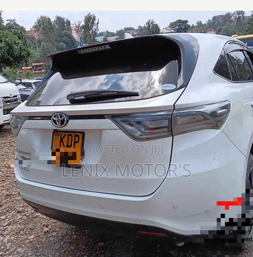 Toyota Harrier 2.0 2017 White