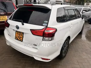 Toyota Corolla Fielder 2018 White