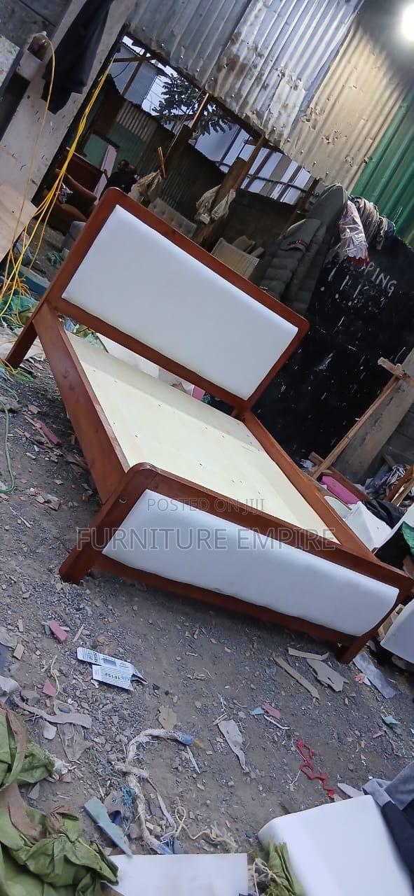 5x6 Mocket Bed With Upholstered Panels