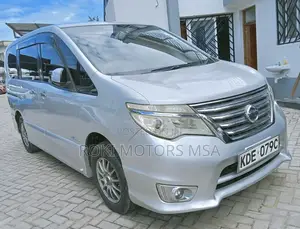 Nissan Serena 2014 Silver