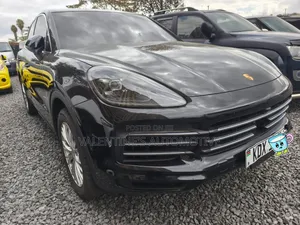 Porsche Cayenne 2018 Black