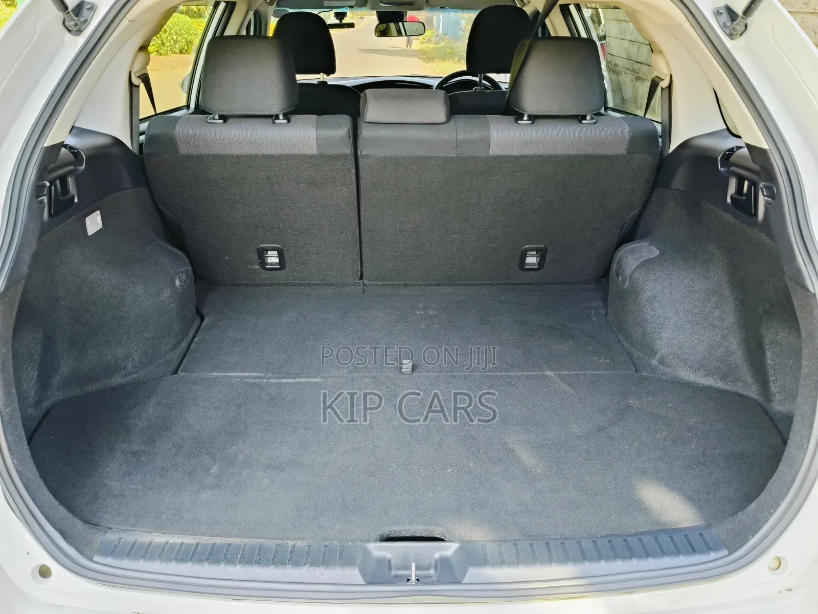 Toyota Corolla Fielder 1.5 Hybrid FWD 2018 White
