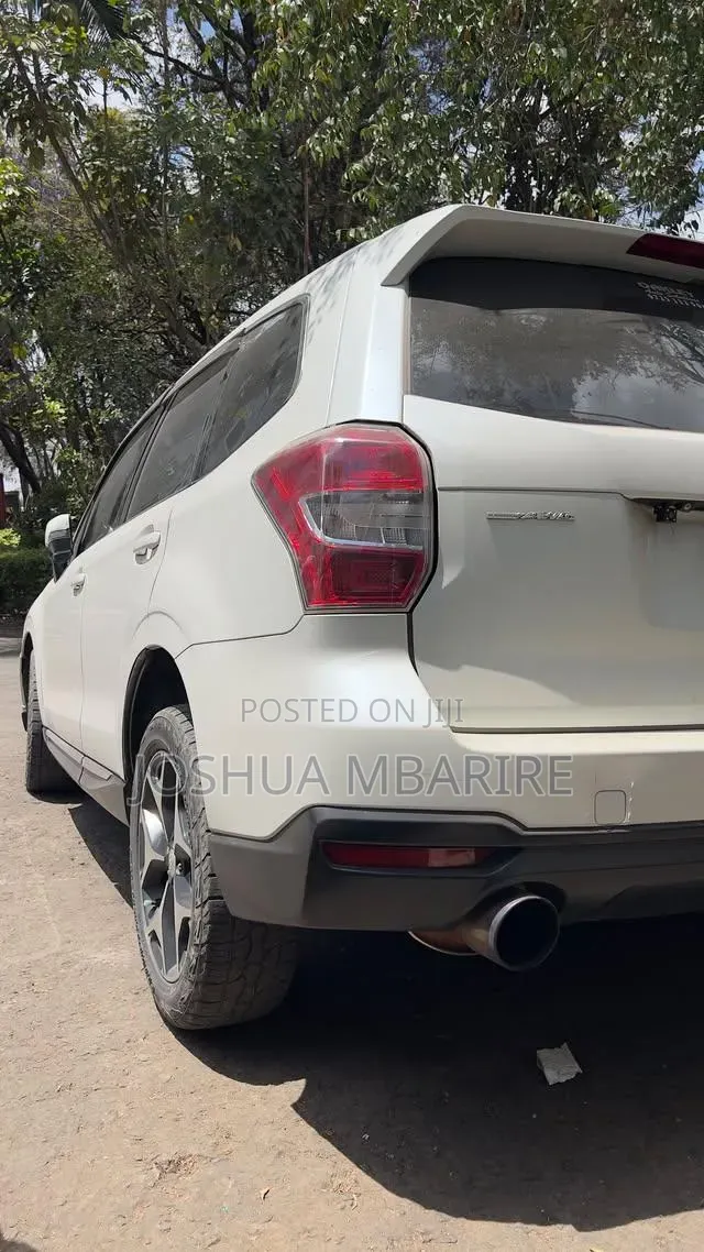Subaru Forester 2.0XT Premium 4dr SUV AWD (2.0L 4cyl Turbo CVT) 2014