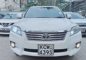Toyota Vanguard 2013 White
