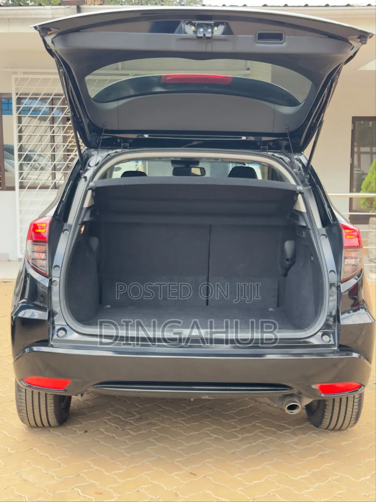 Honda Vezel 1.5 Hybrid 2WD 2019 Black