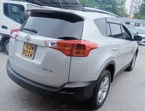 Toyota RAV4 2013 Silver