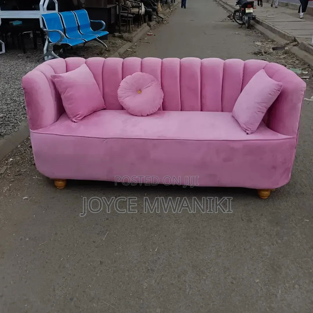 Salon Waiting Couch, Baby Pink