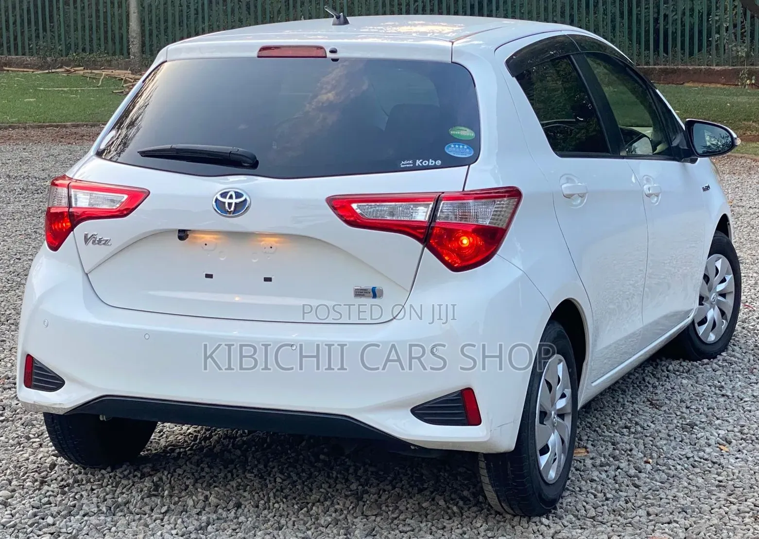 Toyota Vitz 1.5 FWD Hybrid 5dr 2019 White