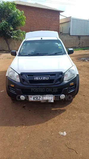 Isuzu D-MAX 2012 White