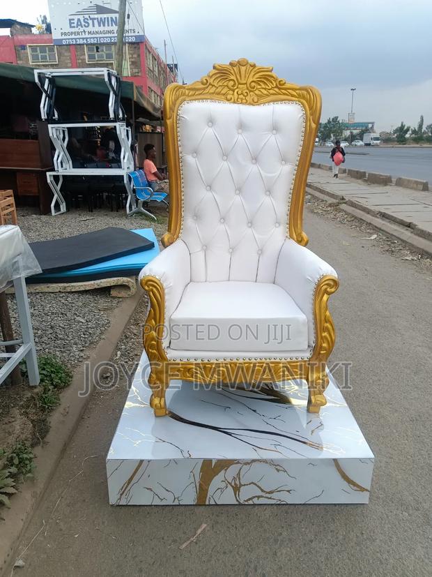 White Pedicure Seat and Marble Laminated Podium - thumbnail 2