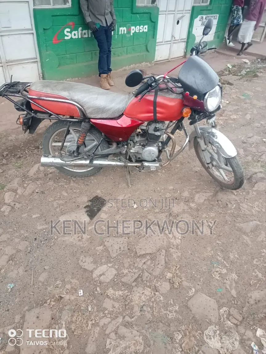 Bajaj Boxer 100 2018 Red