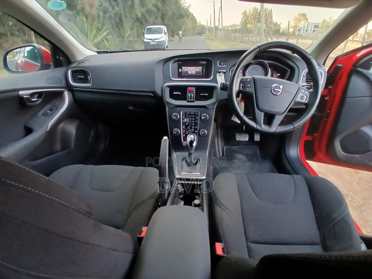 Volvo V40 2018 Red