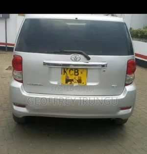 Toyota Corolla Rumion Hatchback 1.5 FWD 2008 Silver