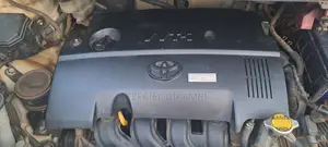 Toyota Porte 2012 Beige