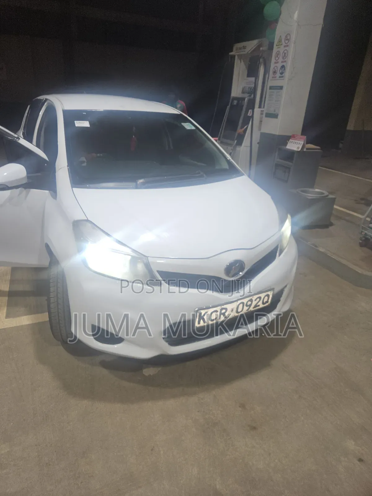 Toyota Vitz 1.0 FWD 3dr 2011 White