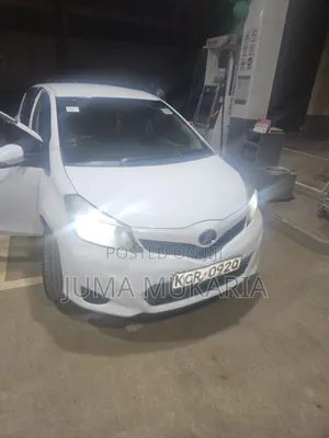 Toyota Vitz 1.0 FWD 3dr 2011 White